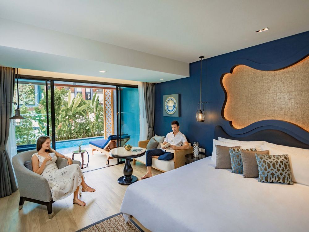 Deluxe Sea View/ Garden View Pool Access Suite, Avista Grande Phuket Karon 5*