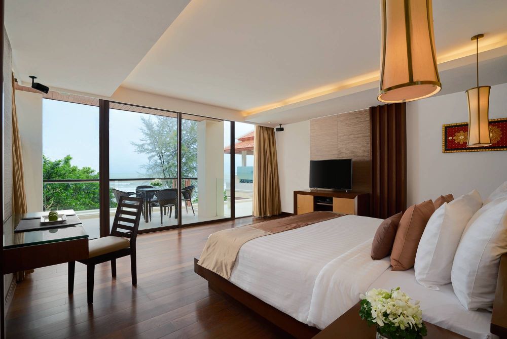 Royal Jacuzzi Penthouse 3 Bedrooms, Movenpick Resort Bangtao Beach 5*