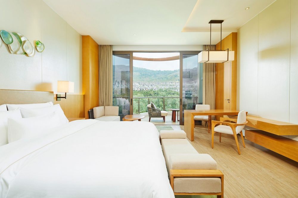 Mountain View Room, The Westin Shimei Bay Resort 5*