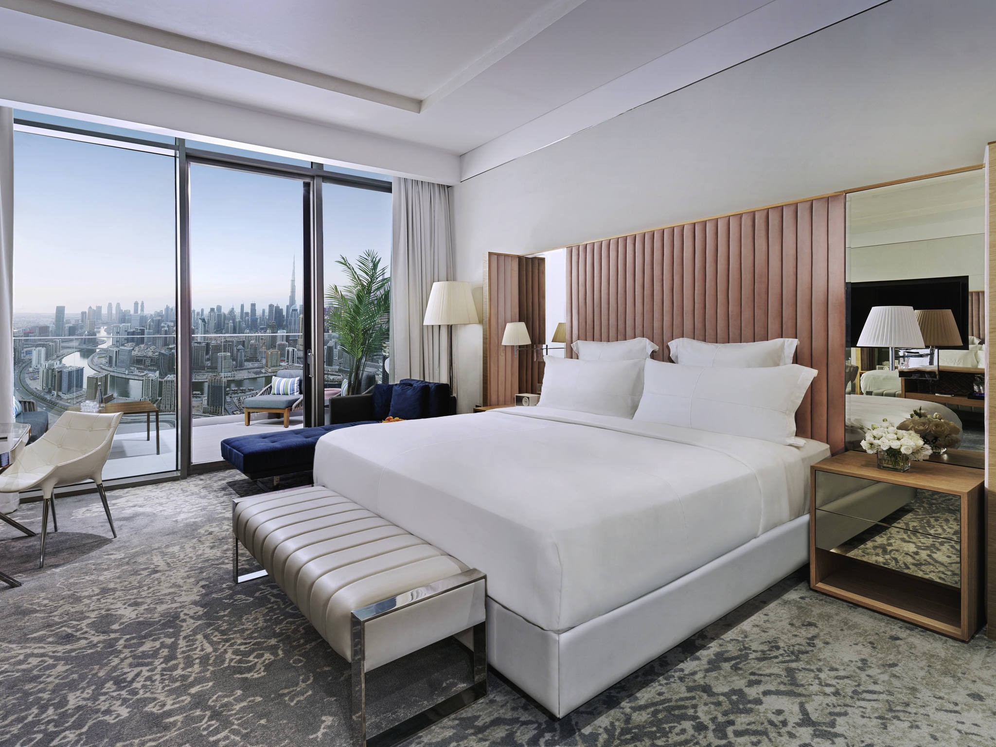 Signature Room, SLS Dubai Hotel & Residence 5*