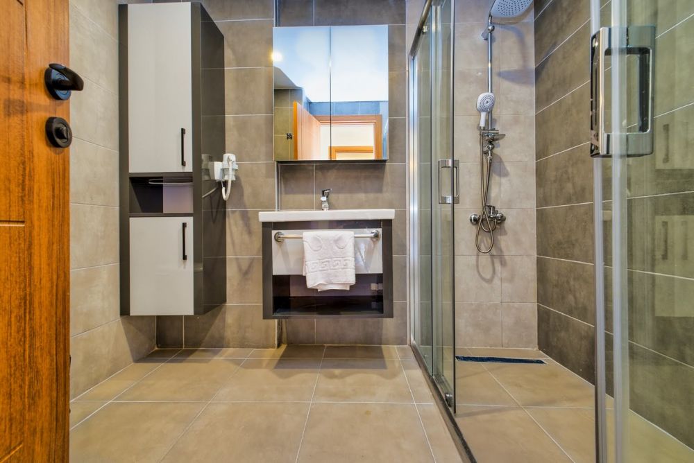 Standard City View Room/ Pool View, Laristone Suite & Spa 4*