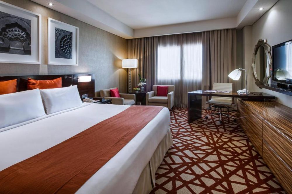 Deluxе Room, Crowne Plaza Dubai Deira 5*