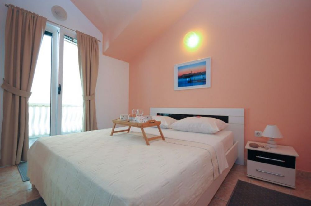 APP 03+1 One Bedroom, Budva Inn Guest House 3*