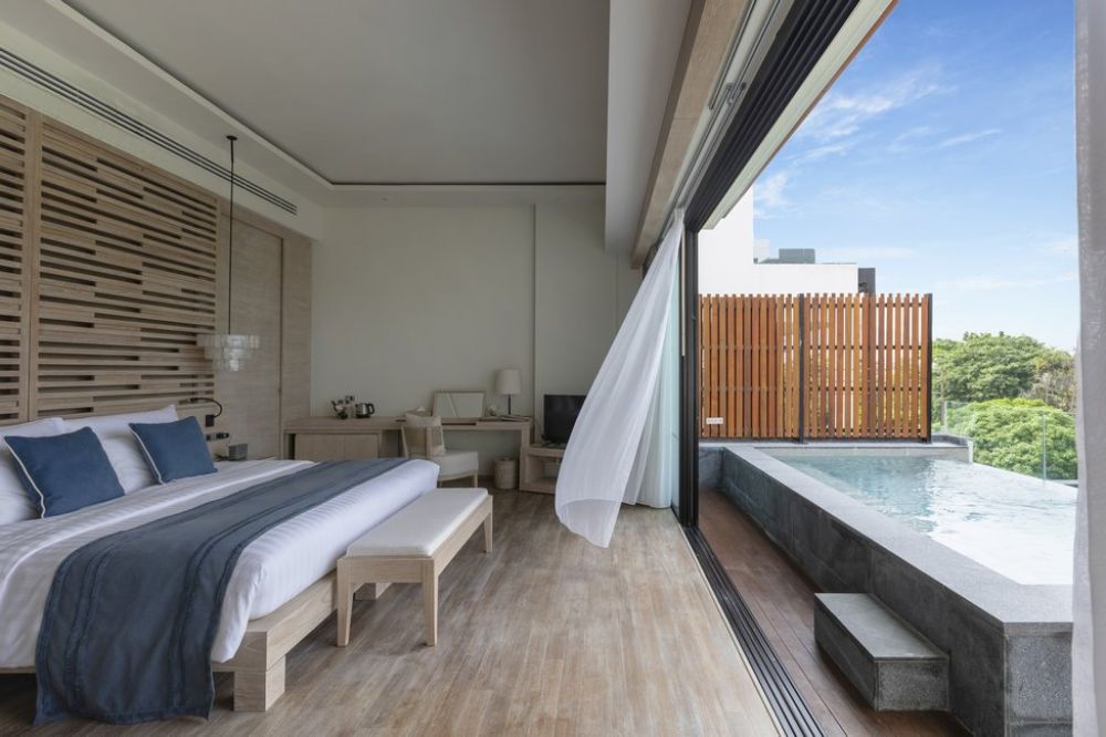 Deluxe Sky Pool Suite, Cape Nidhra Hotel 5*