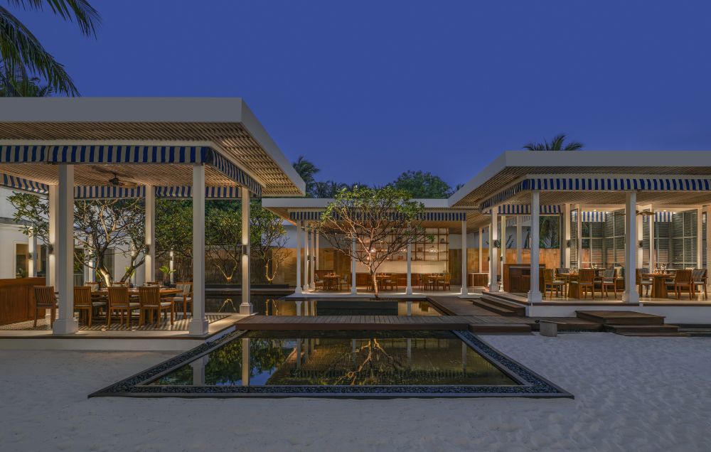 The Halcyon Private Isles Maldives, Autograph Collection (ex. Raffles Maldives Meradhoo) 5*