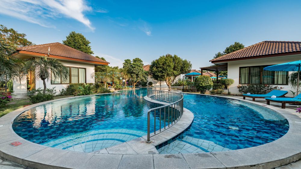 Pinnacle Grand Jomtien 4*