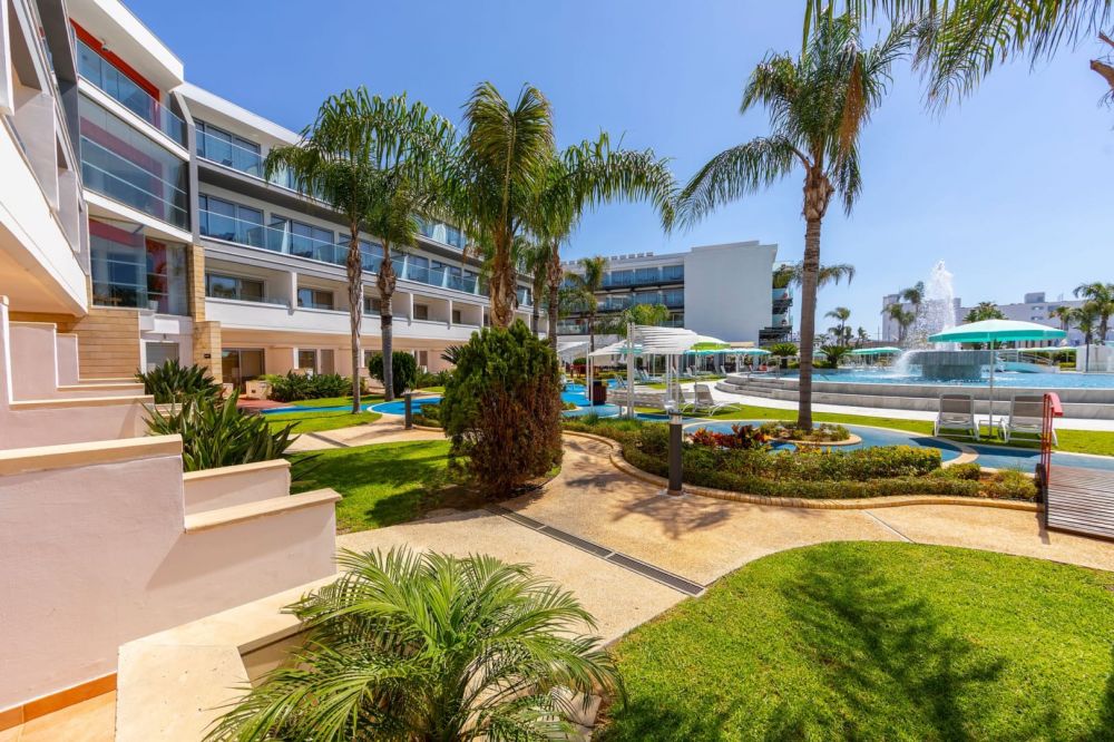 Faros Hotel 4*