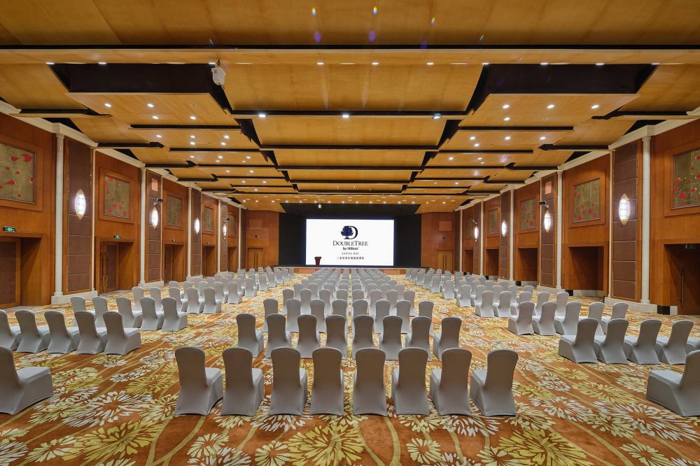 DoubleTree by Hilton Sanya Bay 3*