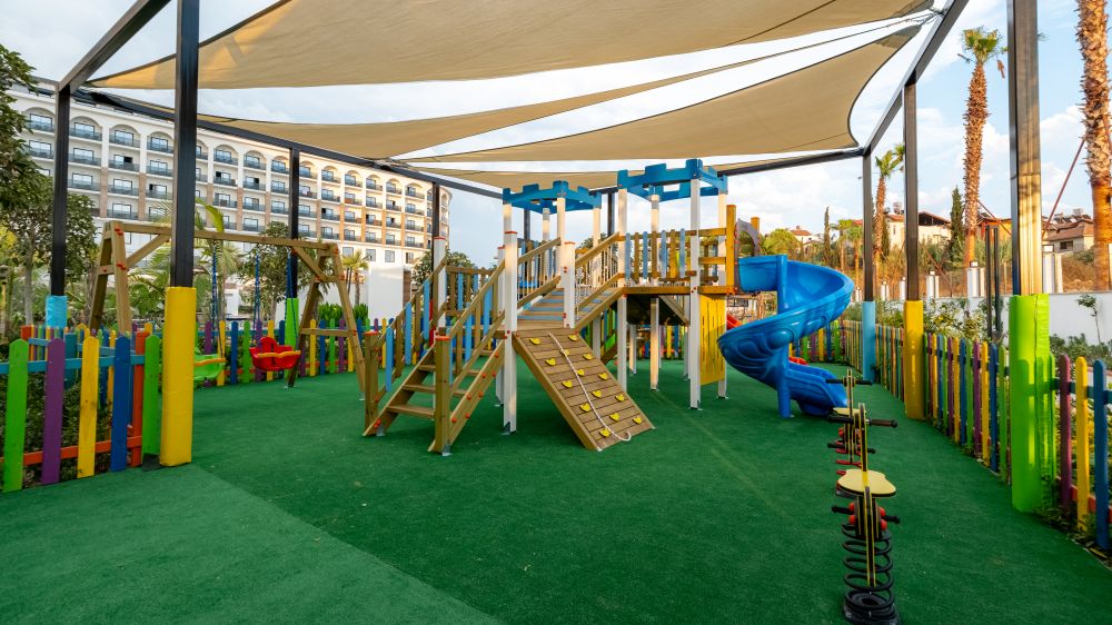 Raxeria Hotel 5*