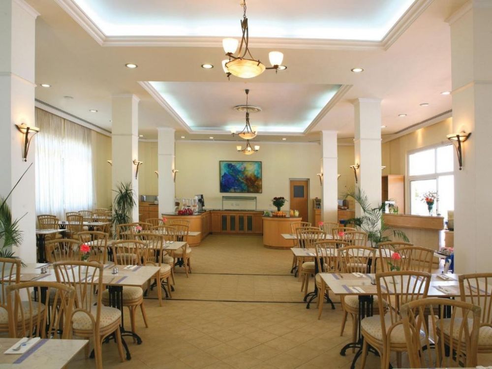 Cynthiana Beach Hotel 3*