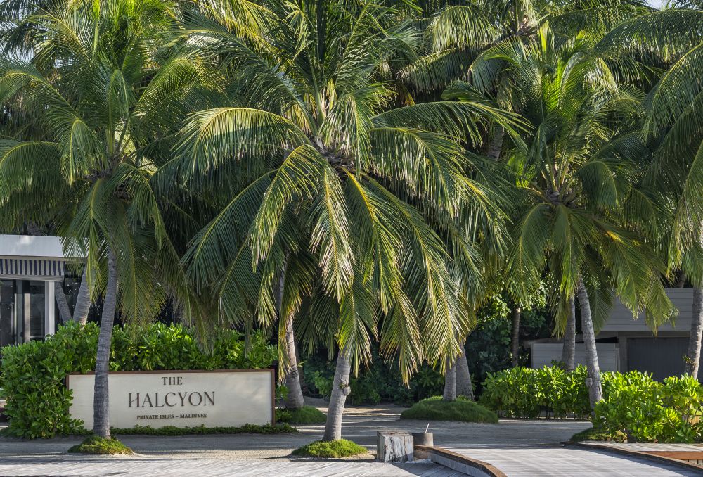 The Halcyon Private Isles Maldives, Autograph Collection (ex. Raffles Maldives Meradhoo) 5*