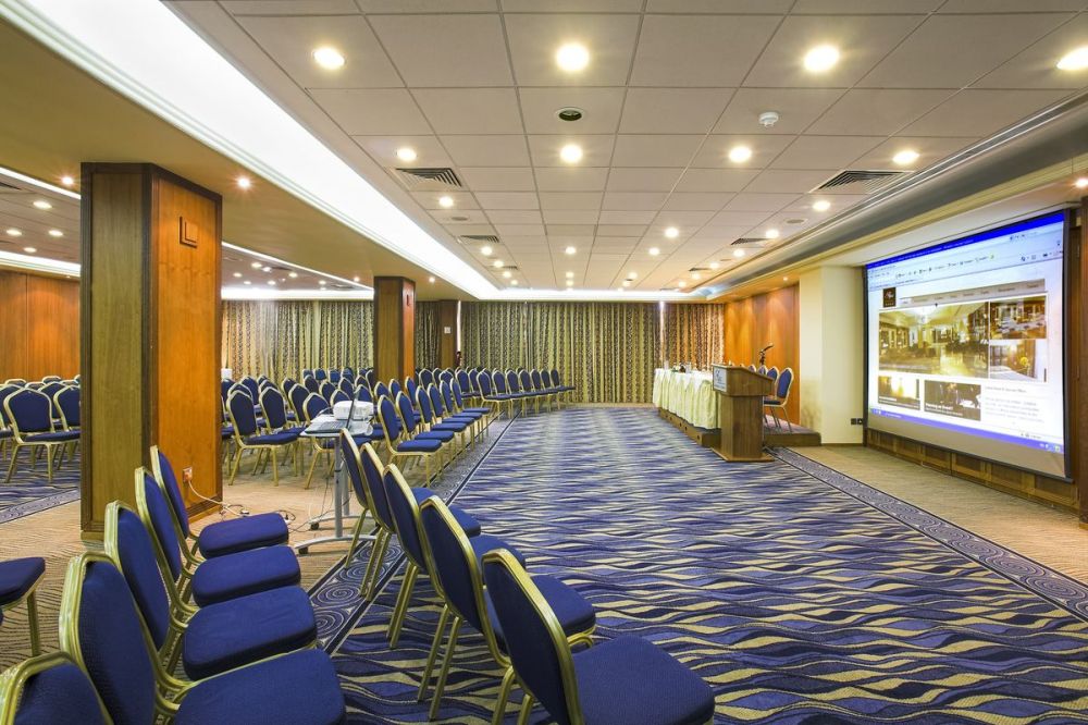 Ajax Hotel 4*