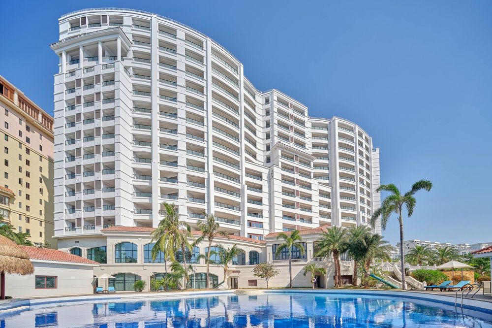 DoubleTree by Hilton Sanya Bay 3*