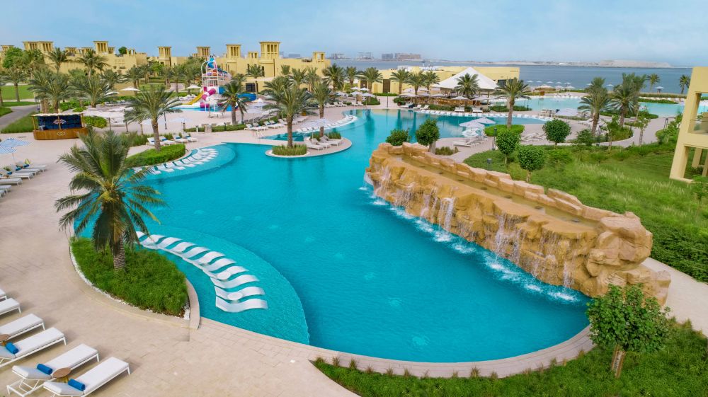 Sofitel Al Hamra Beach Resort 5*