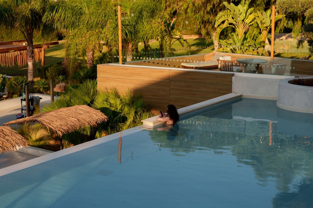 Cavo Zoe Seaside Hotel 4*