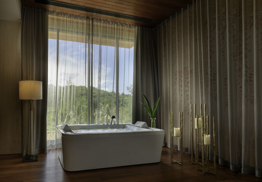 V Villas Phuket 5*