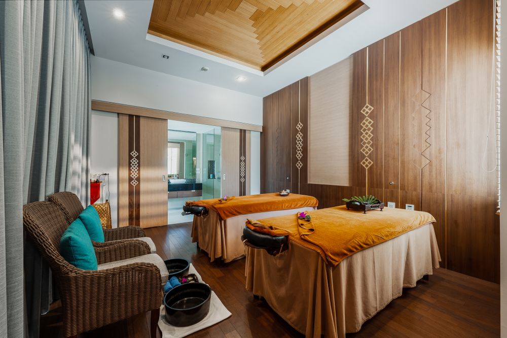 Splash Beach Resort Maikhao Phuket 5*
