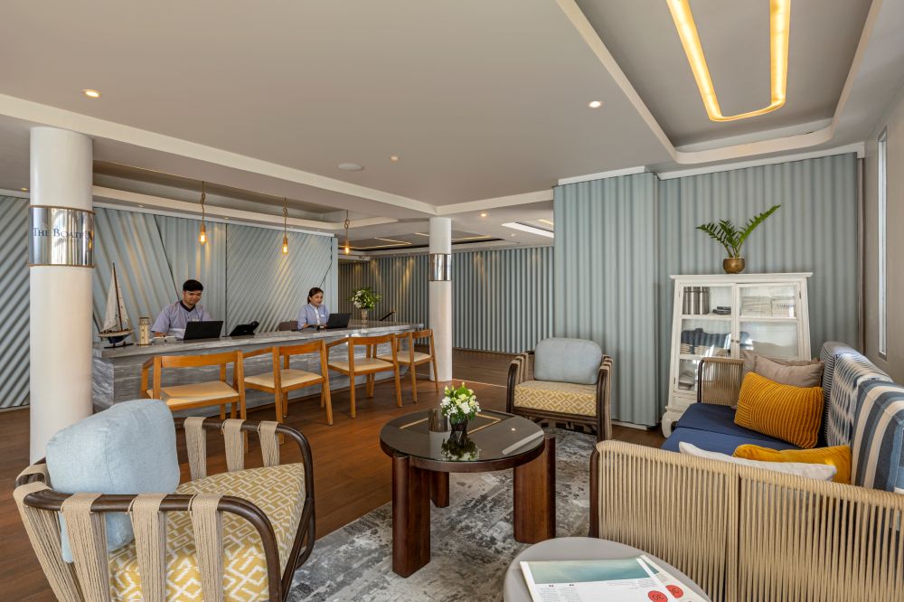 Boathouse 5*