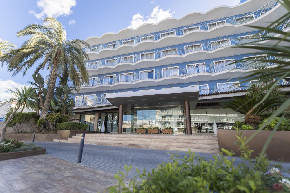 Augustus Hotel 4*