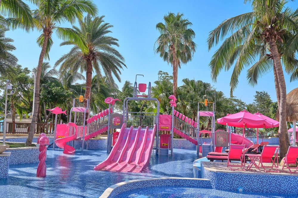 DoubleTree by Hilton Sanya Bay 3*