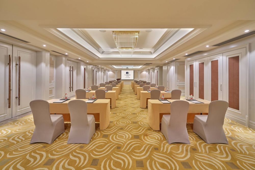 DoubleTree by Hilton Sanya Bay 3*