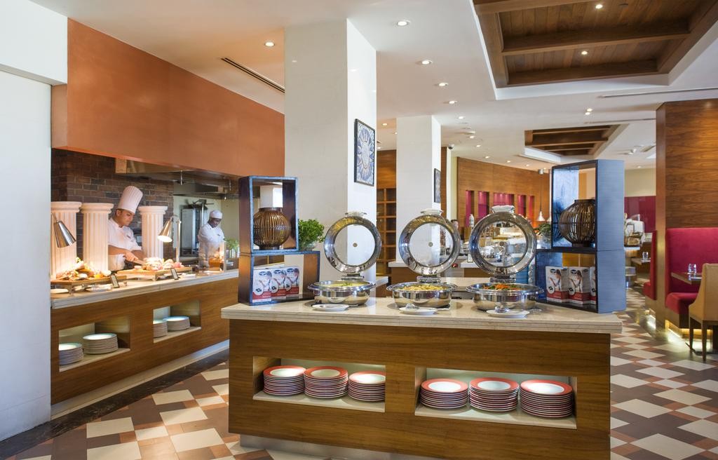 Hilton Al Hamra Beach & Golf Resort 5*