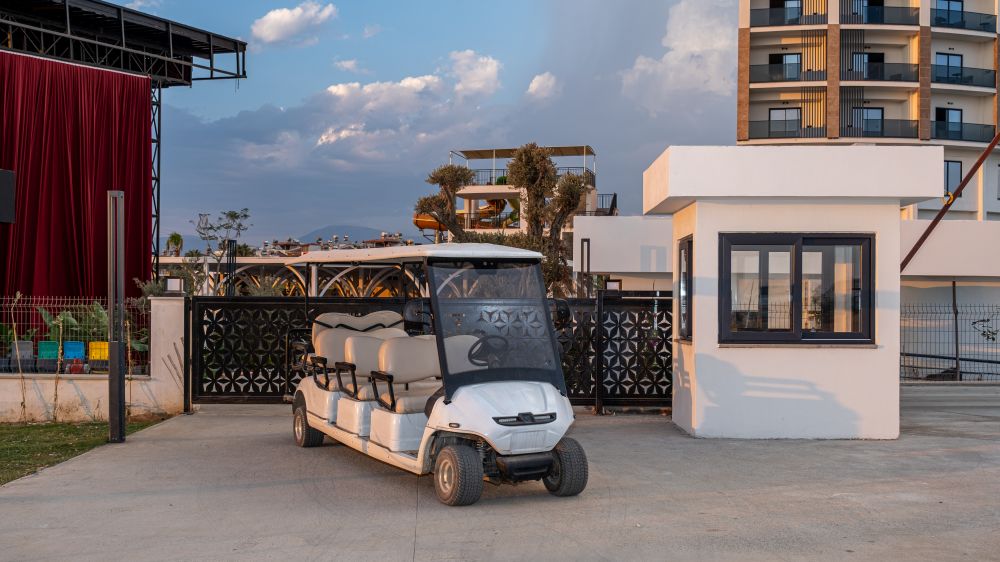 Raxeria Hotel 5*