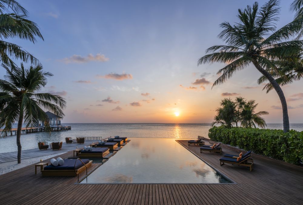 The Halcyon Private Isles Maldives, Autograph Collection (ex. Raffles Maldives Meradhoo) 5*