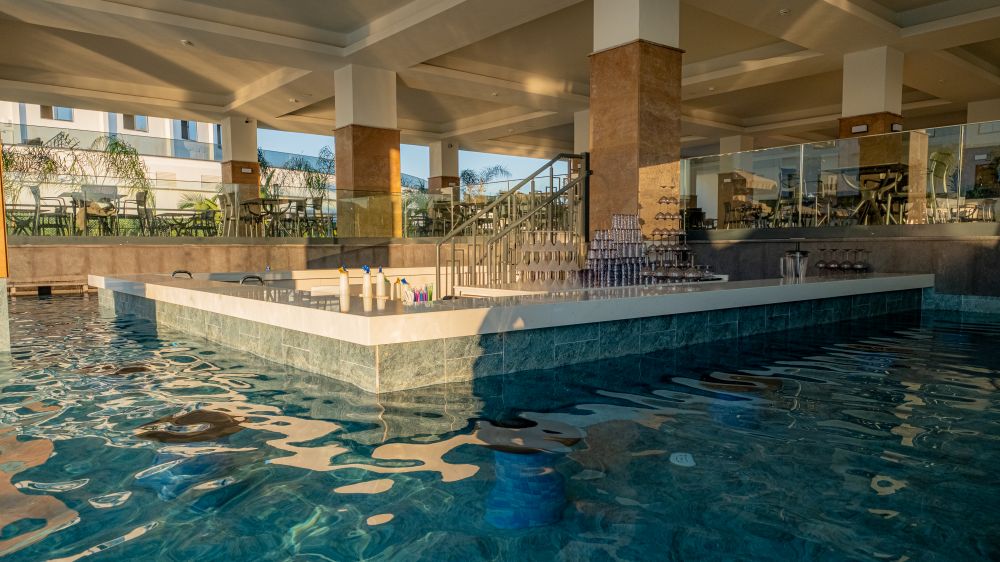 Raxeria Hotel 5*
