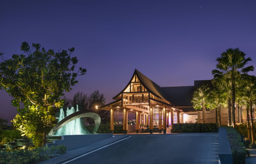 Le Meridien Khao Lak Beach 5*