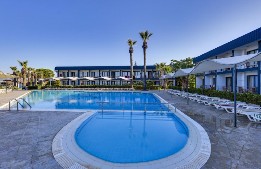 Royal Beach Club Hotel 4*