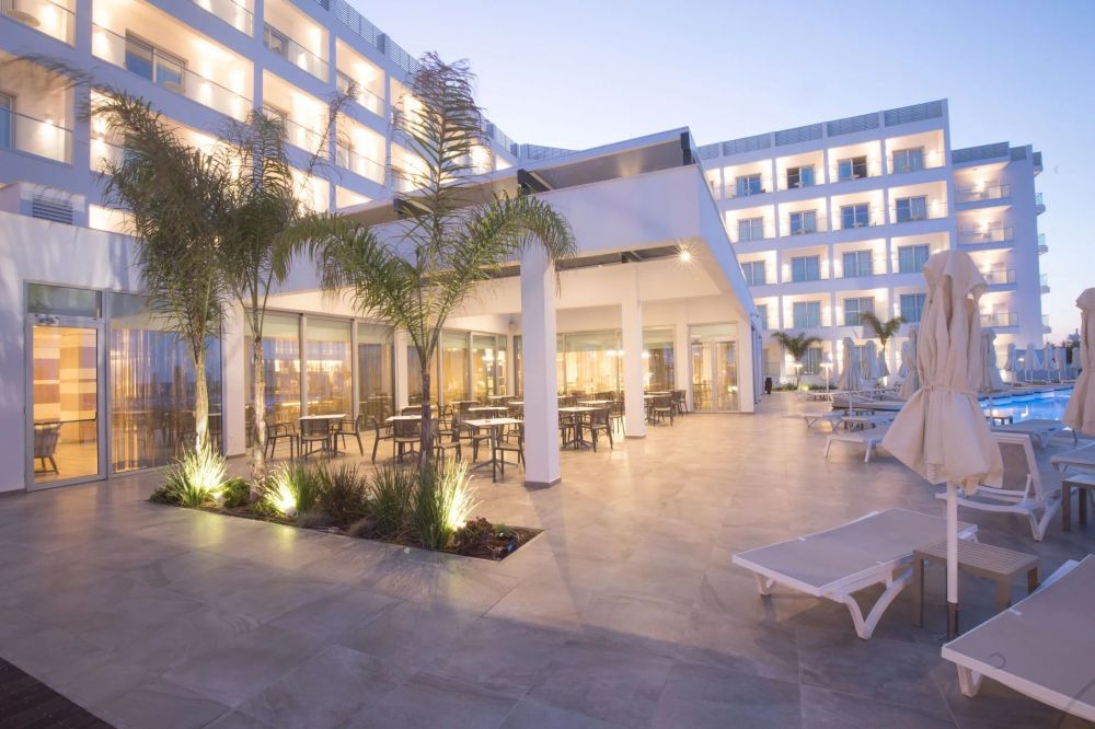 Evalena Beach Hotel 4*