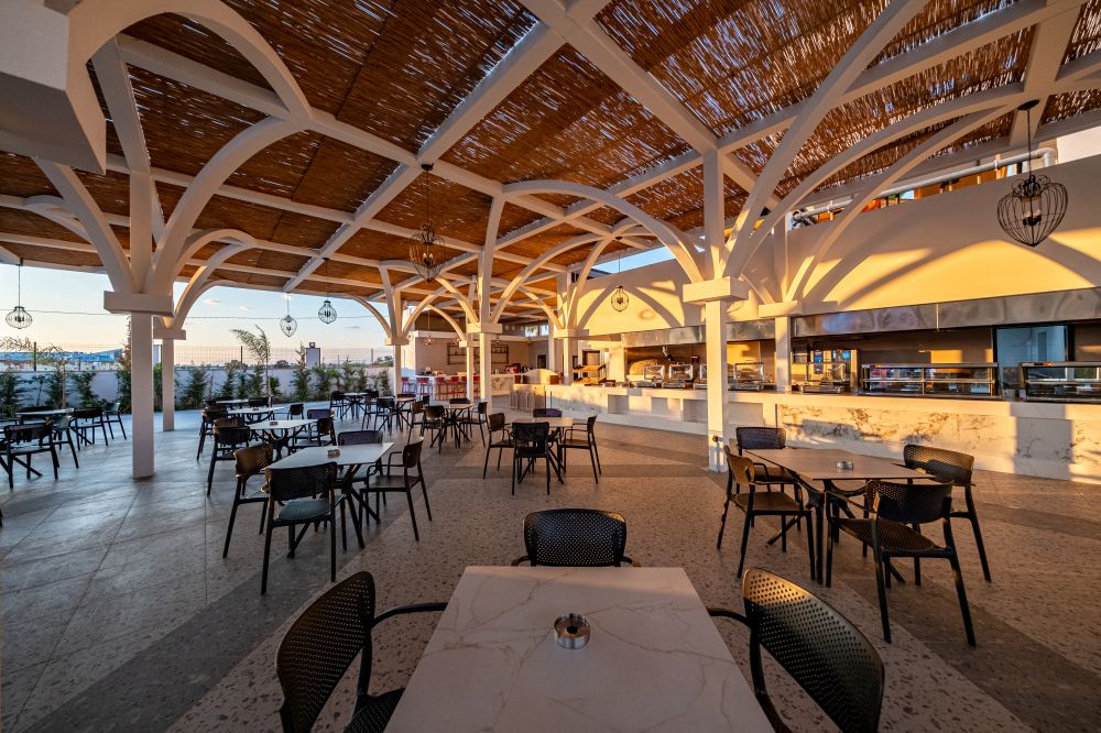 Raxeria Hotel 5*