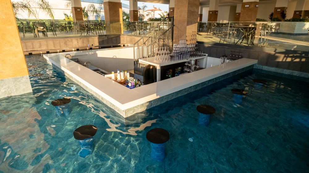 Raxeria Hotel 5*
