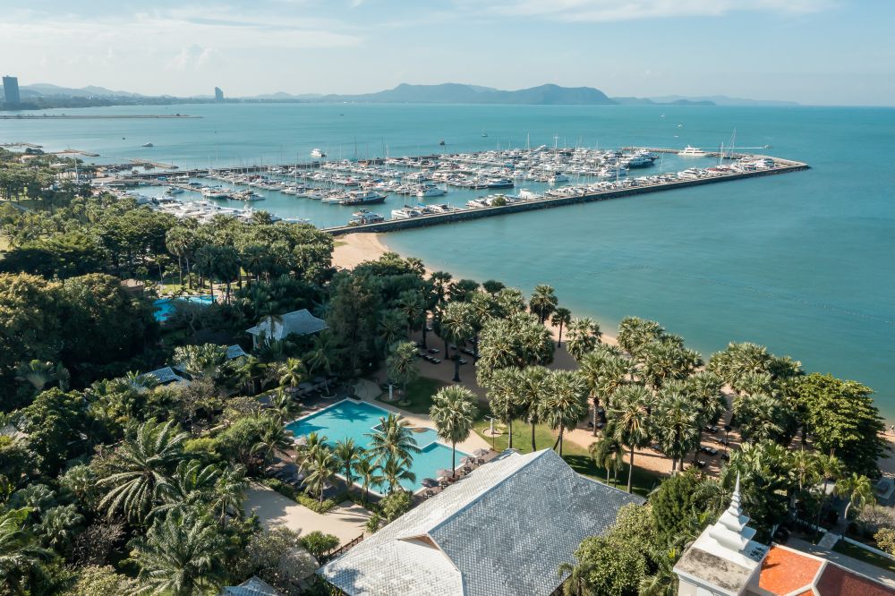 Ravindra Beach Resort & Spa 5*