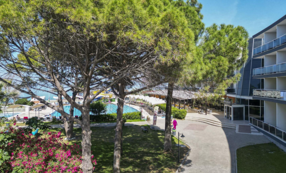 Royal Beach Club Hotel 4*