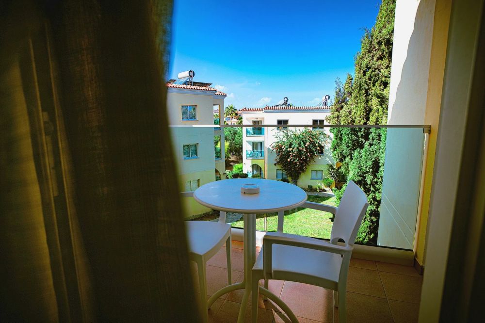 Superior One-Bedroom Suite, Malama Beach Holiday Village 4*