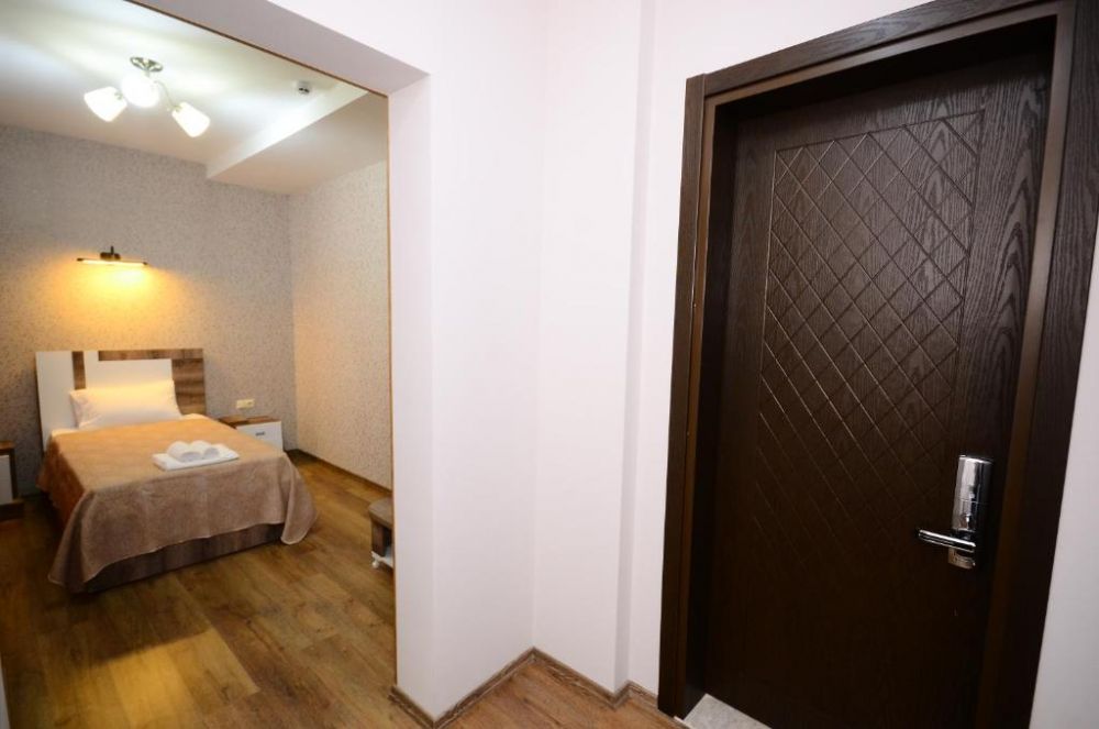Single Room, Dream Tower 3*