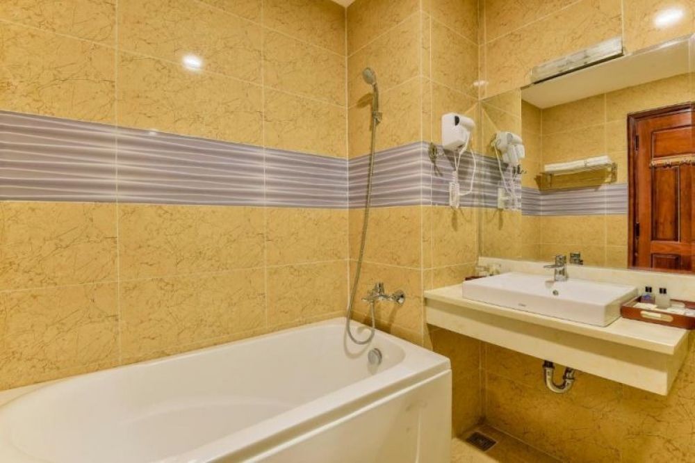 Deluxe City View, Sky Beach D20 Nha Trang 4*