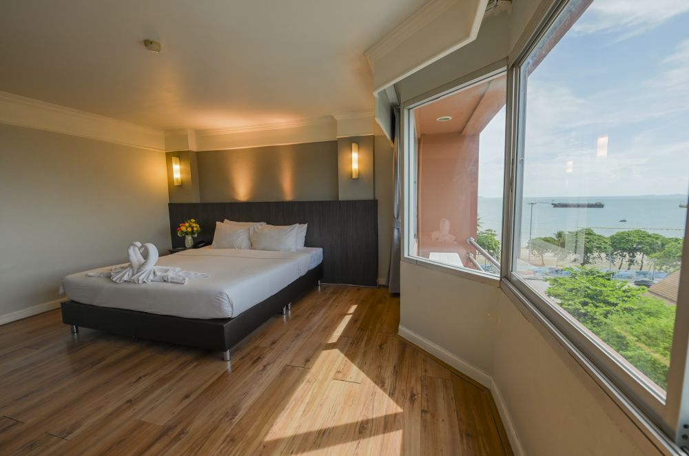 Deluxe Room, Coco Beach Hotel Jomtien 4*