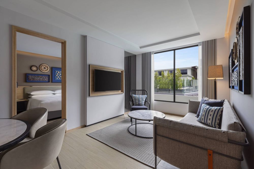 1 Bedroom Suite /Pool Access, Four Points By Sheraton Phuket Patong Beach Resort 5*