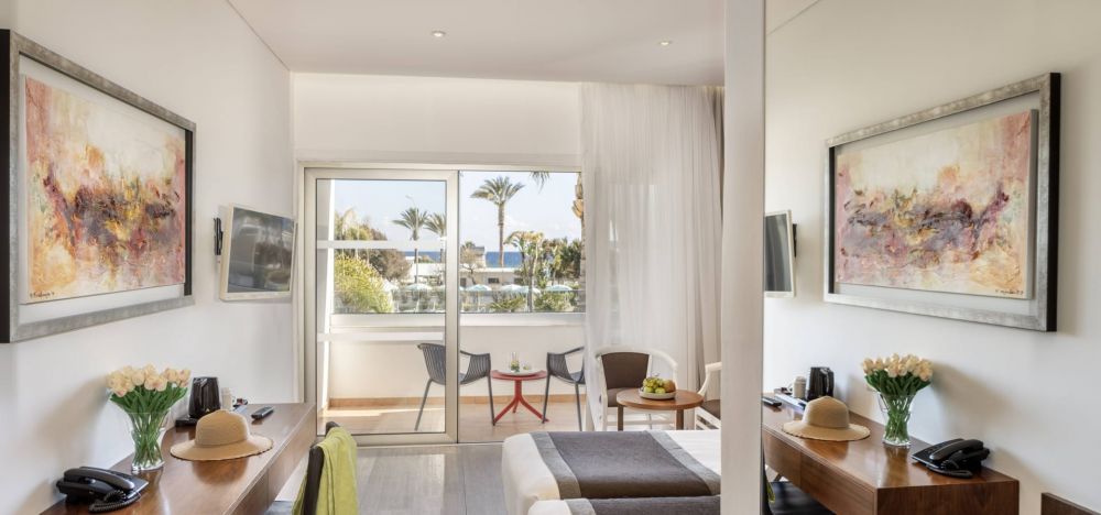 Garden Suite Poolfront 1st Floor, Faros Hotel 4*