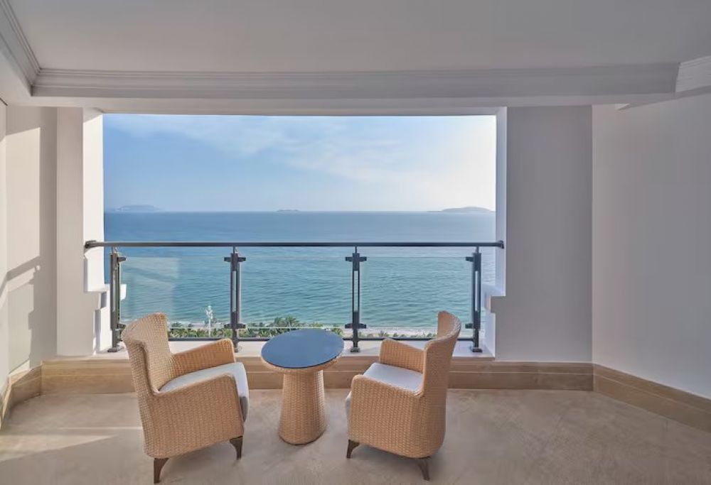 Twin Premium Room Sea View, DoubleTree by Hilton Sanya Bay 3*