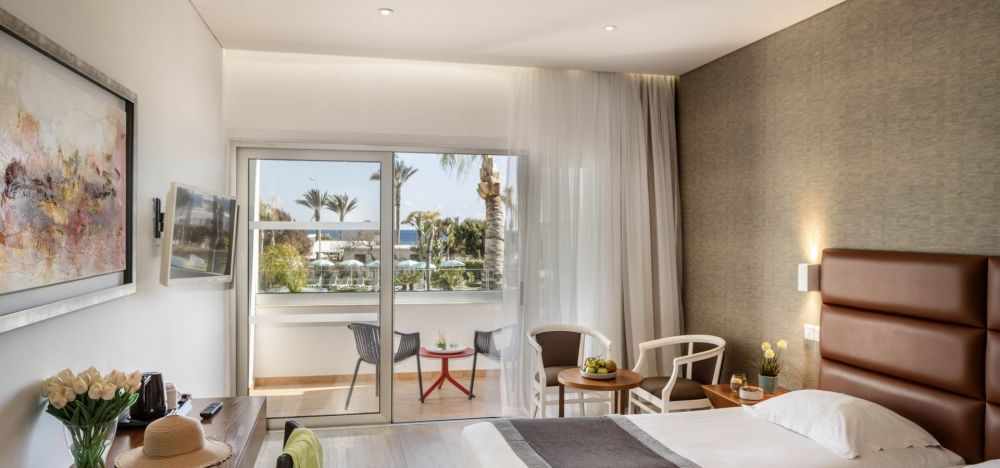 Garden Suite Poolfront 1st Floor, Faros Hotel 4*