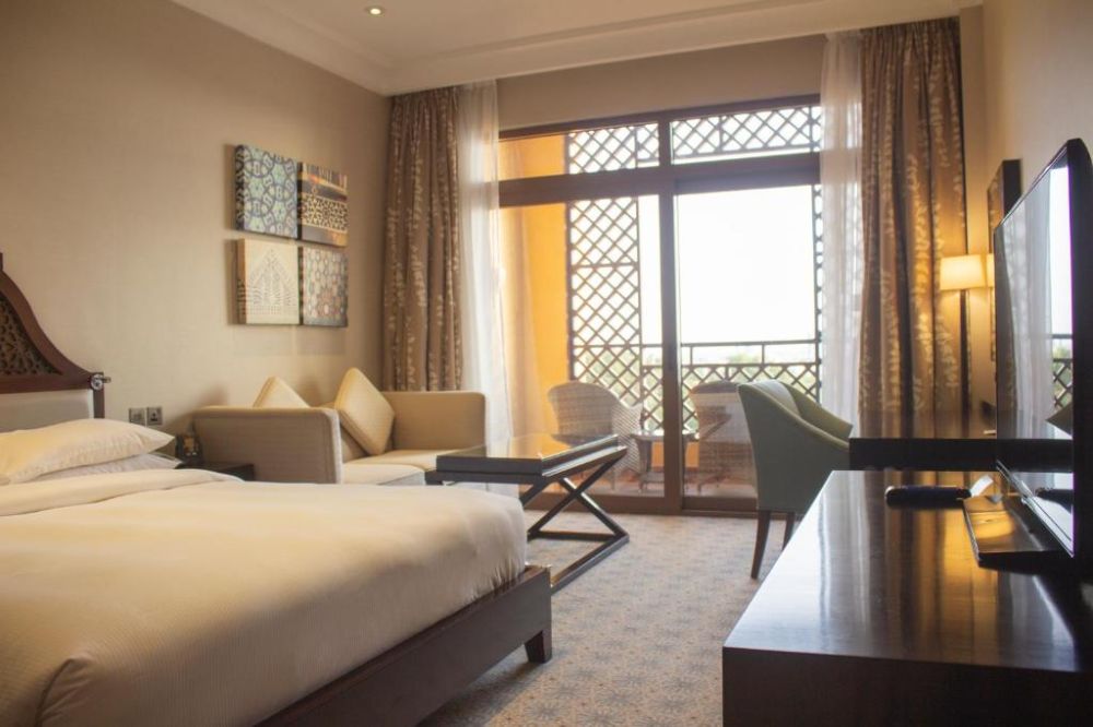 King Sea View Room, Hilton Ras Al Khaimah Beach Resort & SPA 5*