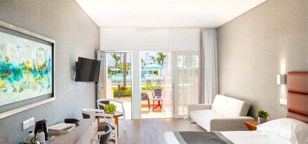 Garden Suites Poolfront, Faros Hotel 4*