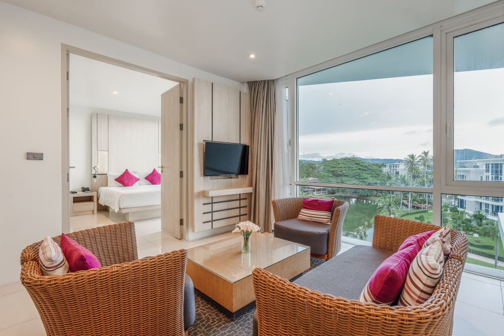Executive 1 Bedroom Suite No Balcony, Splash Beach Resort Maikhao Phuket 5*
