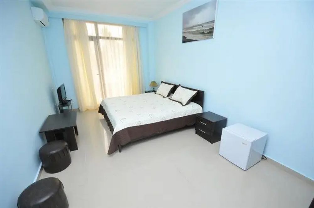 Luxe, Cristal GB Hotel 3*