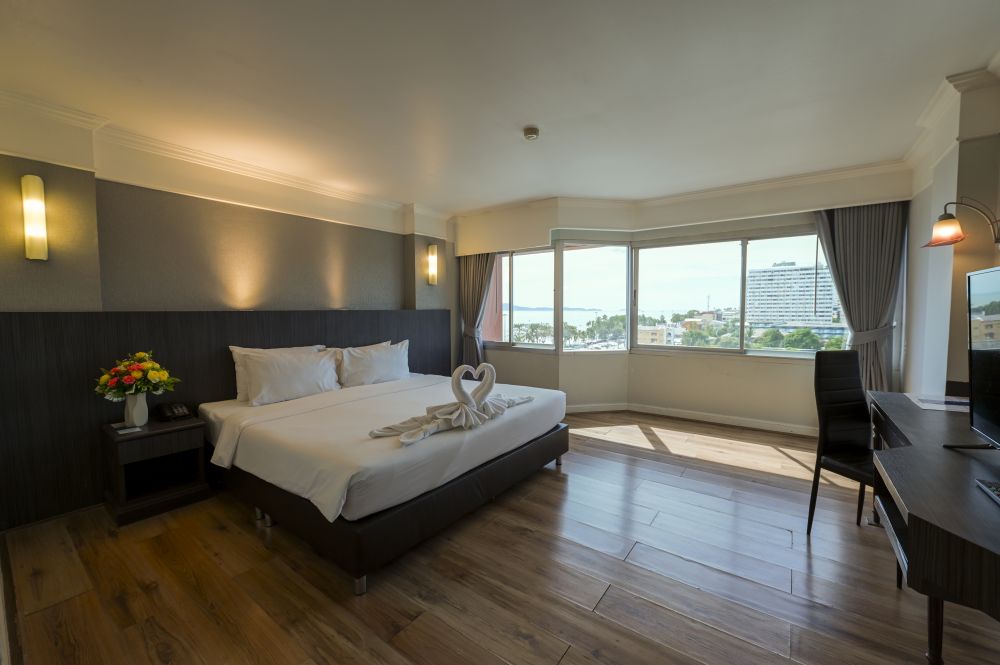 Deluxe Room, Coco Beach Hotel Jomtien 4*