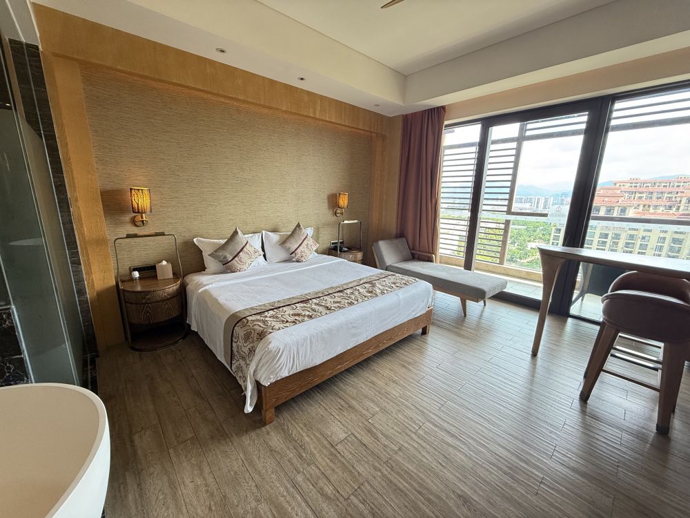 King Palm Superior Room, Mangrove Tree Resort World Sanya Bay 5*